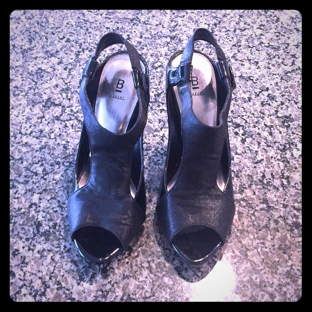 Bakers Black 4 in heels